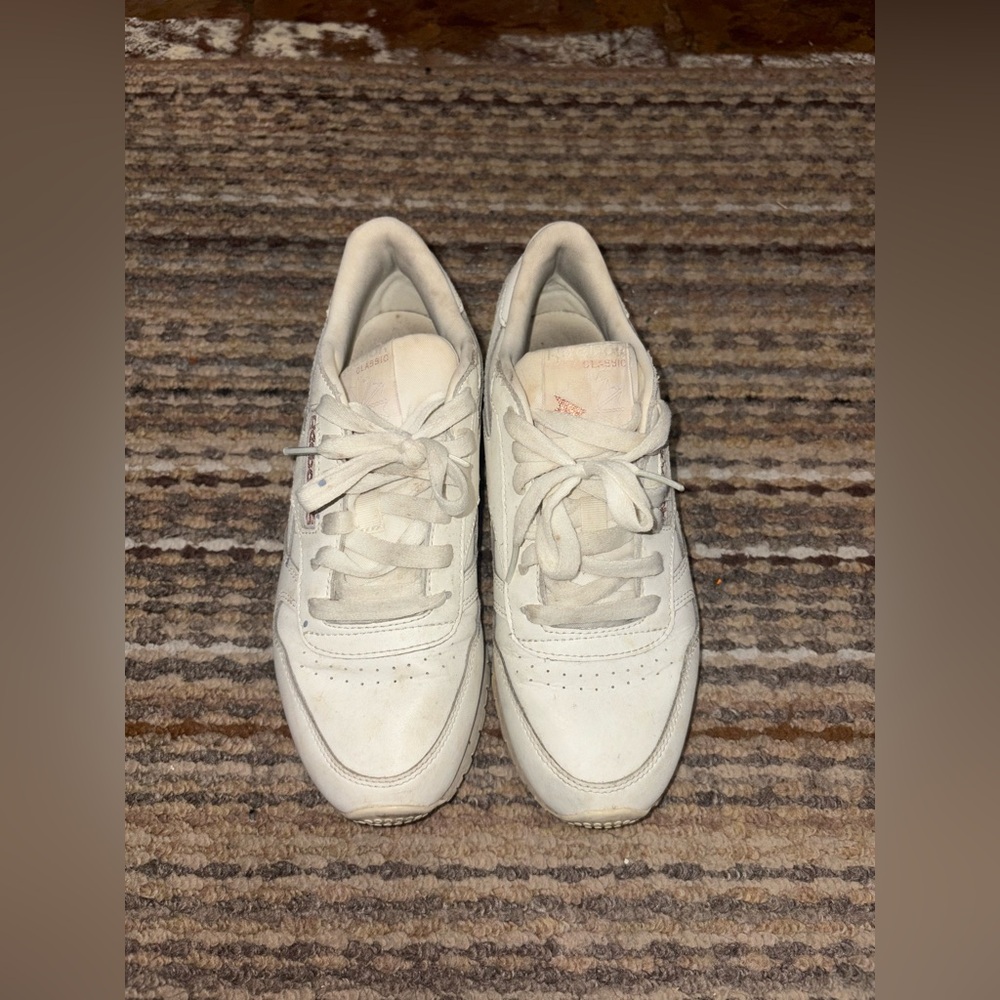 Reebok • White Sneakers